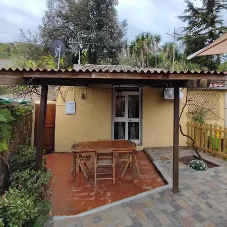 Monolocale Con Veranda E Giardino A Apartment Rio Marina